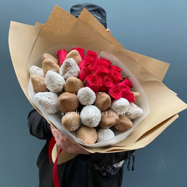 Розы и клубника в шоколаде Мерси в Кемерово