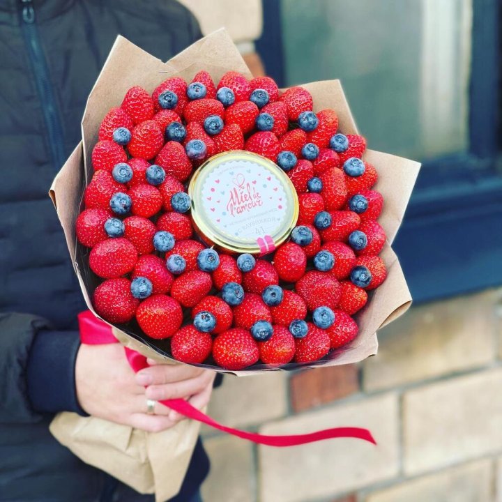 "Клубника и мёд" в Кемерово