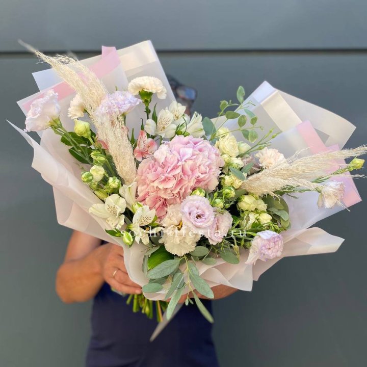 Гортензия "Пинк флоид" в Кемерово