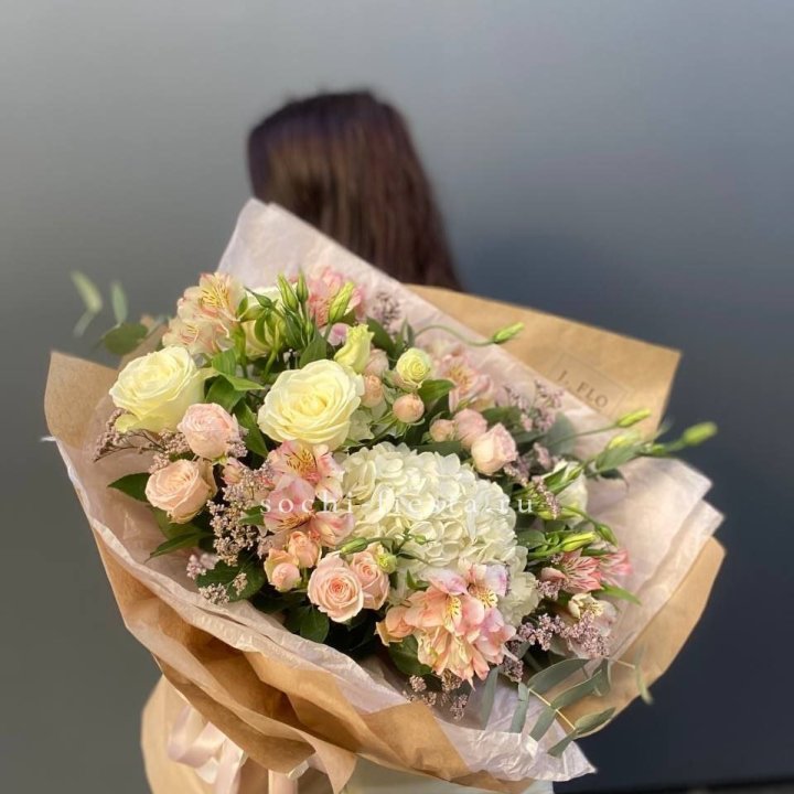 Дизайнерский букет №1 в Кемерово