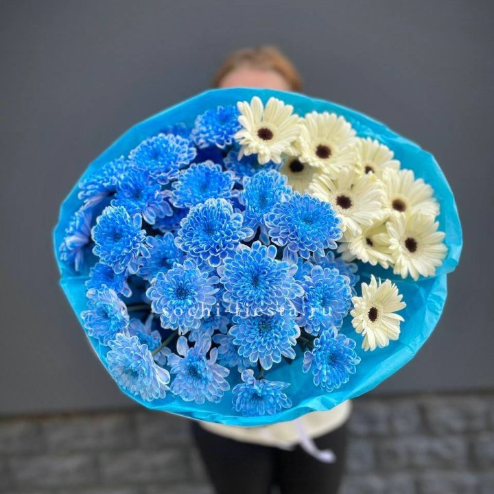 Букет хризантем и гербер в Кемерово