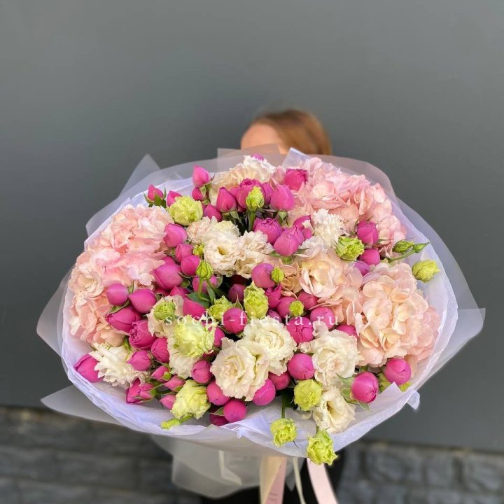  Букет  гортензий и Мисти в Кемерово