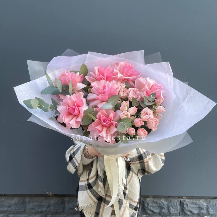 Букет французских и пионовидных роз  в Кемерово