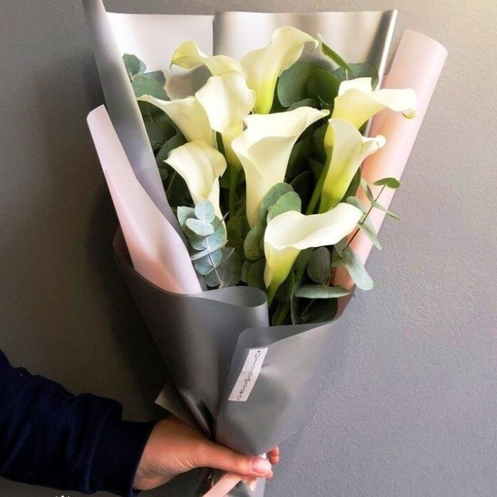 Каллы с эвкалиптом в Кемерово