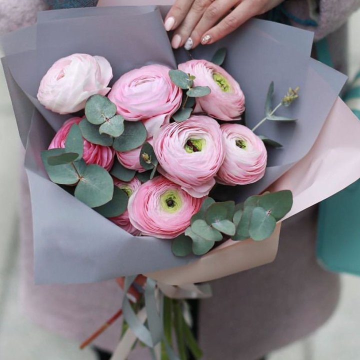 Ранункулюсы с эвкалиптом №1 в Кемерово