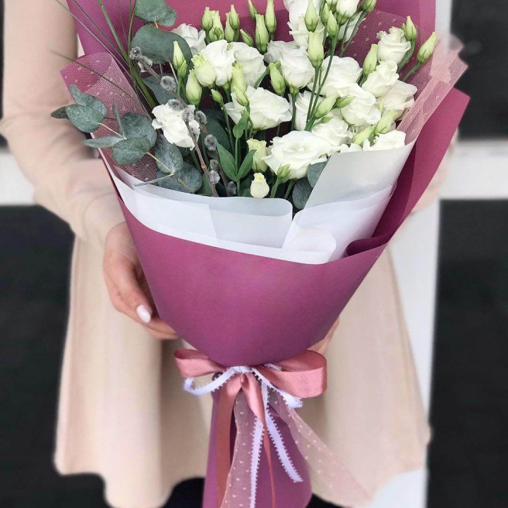 Эустомы с эвкалиптом в Кемерово