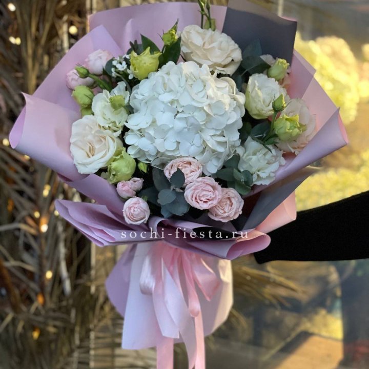 Букет с гортензией №3 в Кемерово
