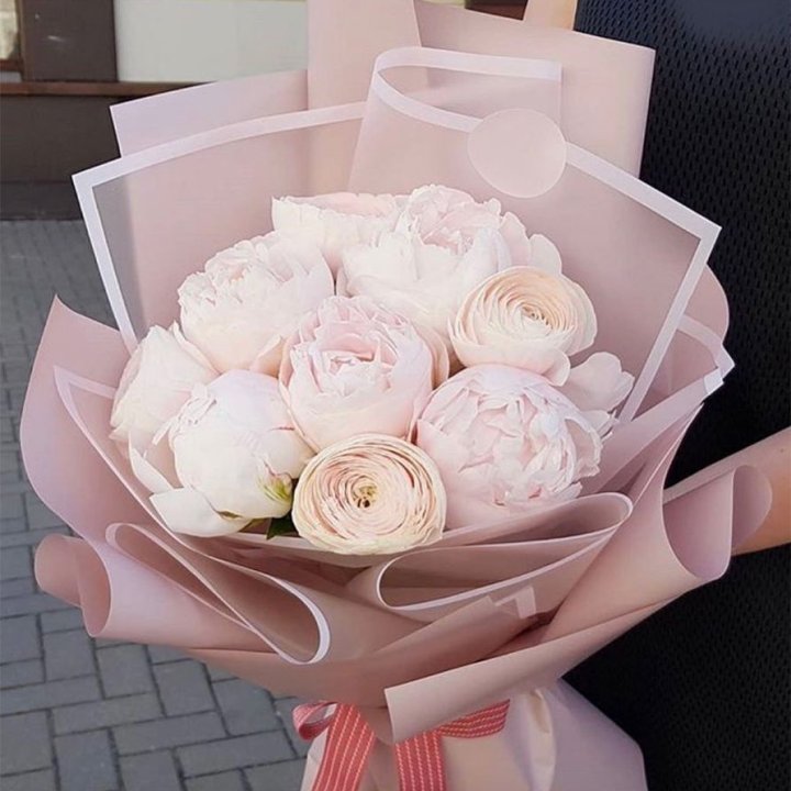 Пионы и ранункулюсы в Кемерово