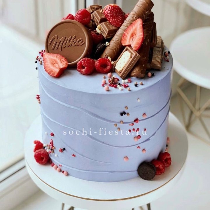 Торт "Milka's world" в Кемерово