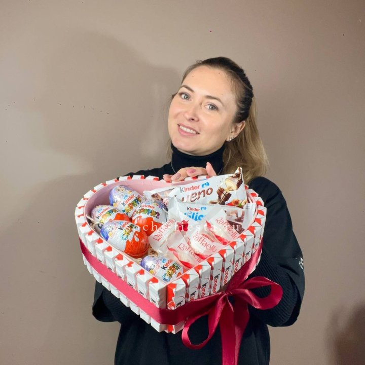 Подарочный набор сердце с Киндерами в Кемерово