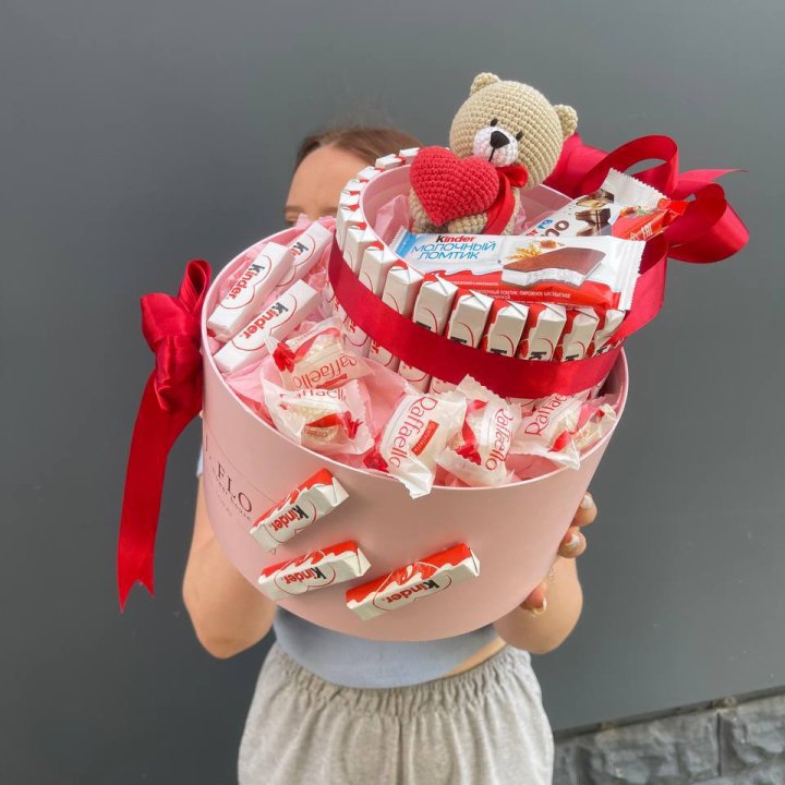 Бокс киндерами и раффаэлло 2 в Кемерово