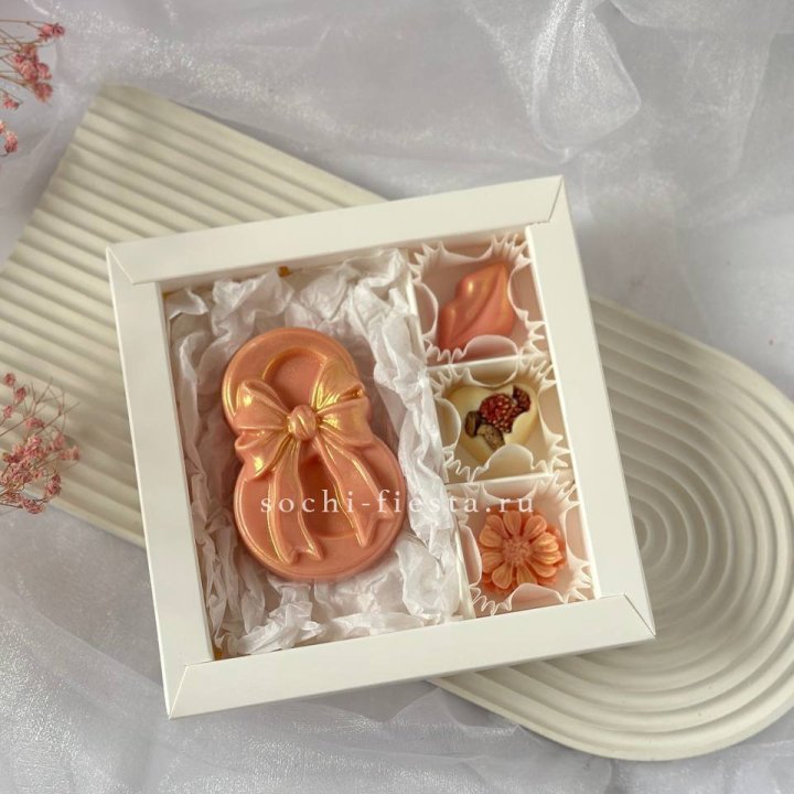 Конфеты из шоколада 8 Марта в Кемерово