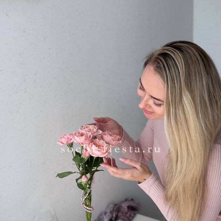 Цветочная подписка "Пакет маленький" в Кемерово