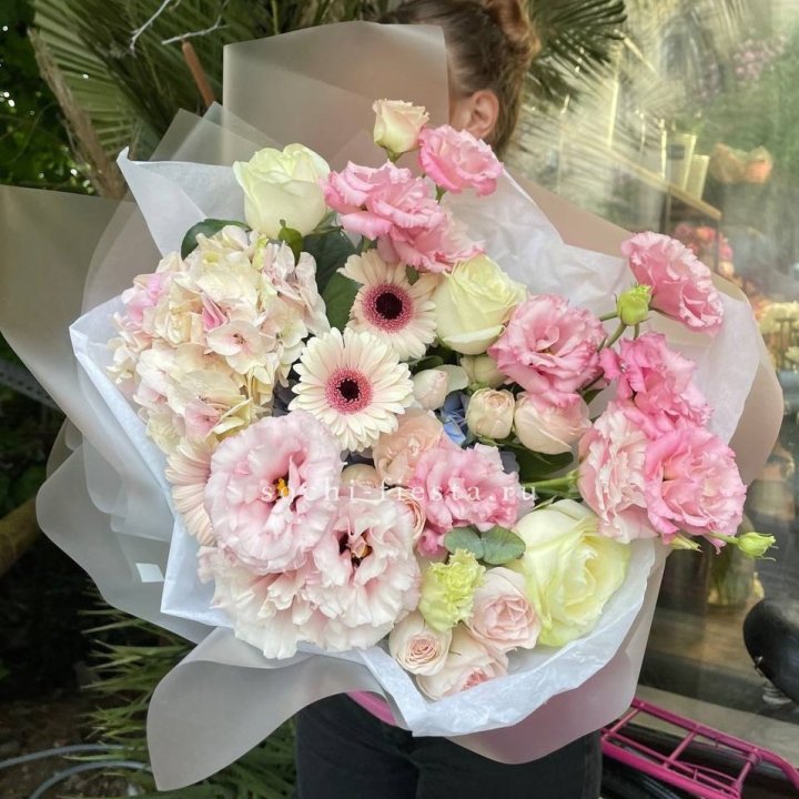 Дизайнерский букет "Лаундж пак" в Кемерово