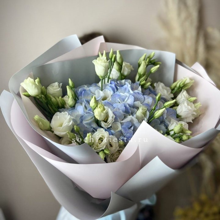 Букет с гортензией "Адель" в Кемерово