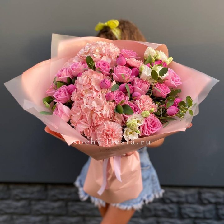 Авторский букет "Восторг" в Кемерово