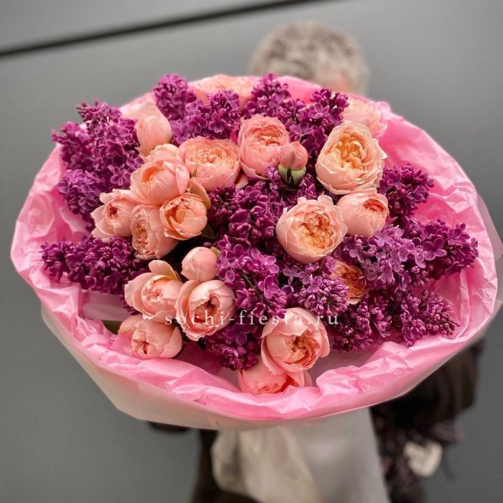  Дуо букет из кустовых роз и сирени в Кемерово