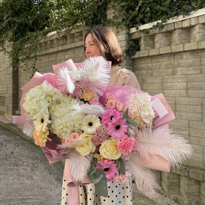 Дизайнерский букет "Валенсия" в Кемерово