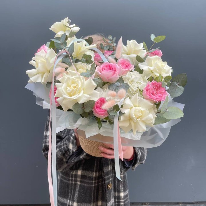 Кашпо с розами в Кемерово