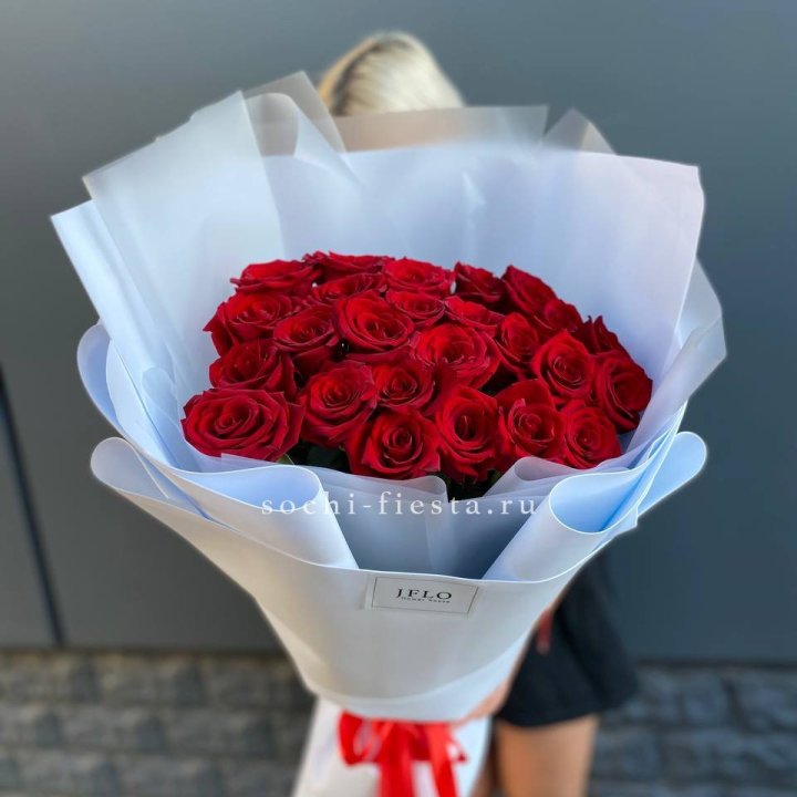 25 высоких роз  в Кемерово