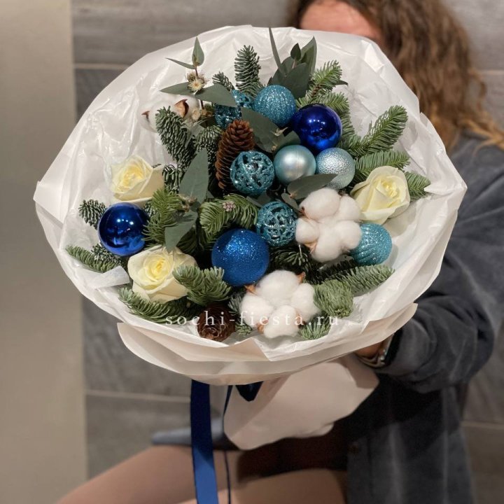 Новогодний букет "Синий иней" в Кемерово