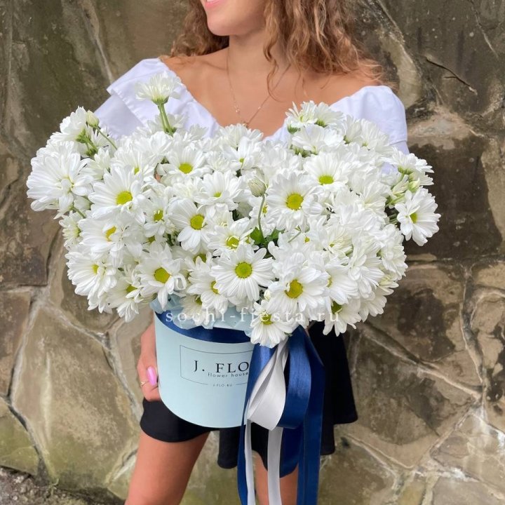 Коробка с хризантемами №2 в Кемерово