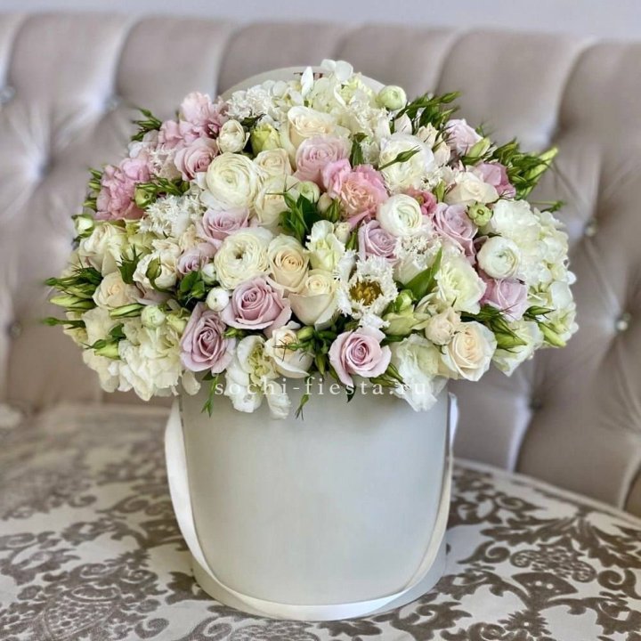 Цветочный бокс "Ловинг" в Кемерово