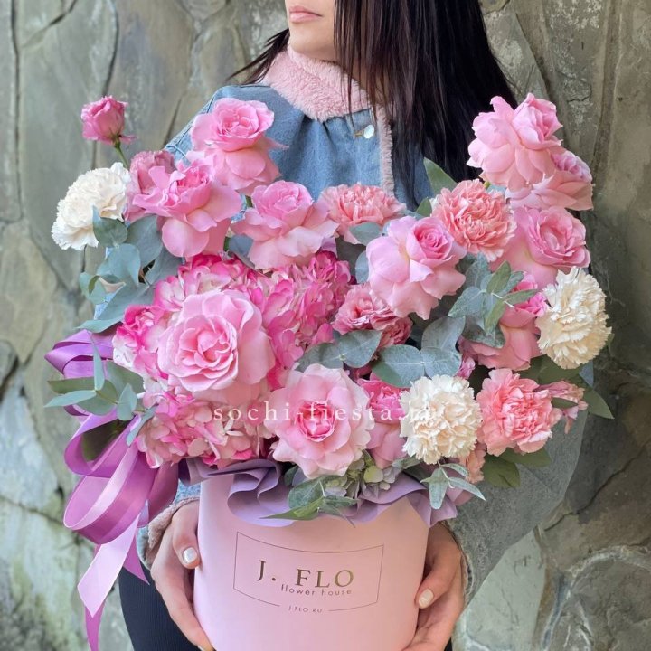 Цветочный бокс "Эсмиральда" в Кемерово