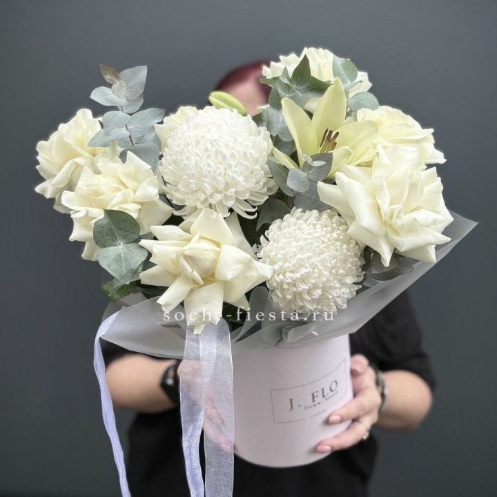 Цветы в шляпной коробке  в Кемерово
