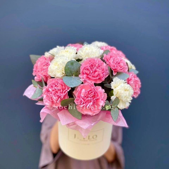 Диантусы в цилиндре в Кемерово