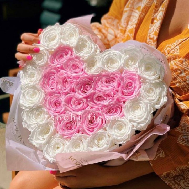 Бокс сердце с розами №2 в Кемерово