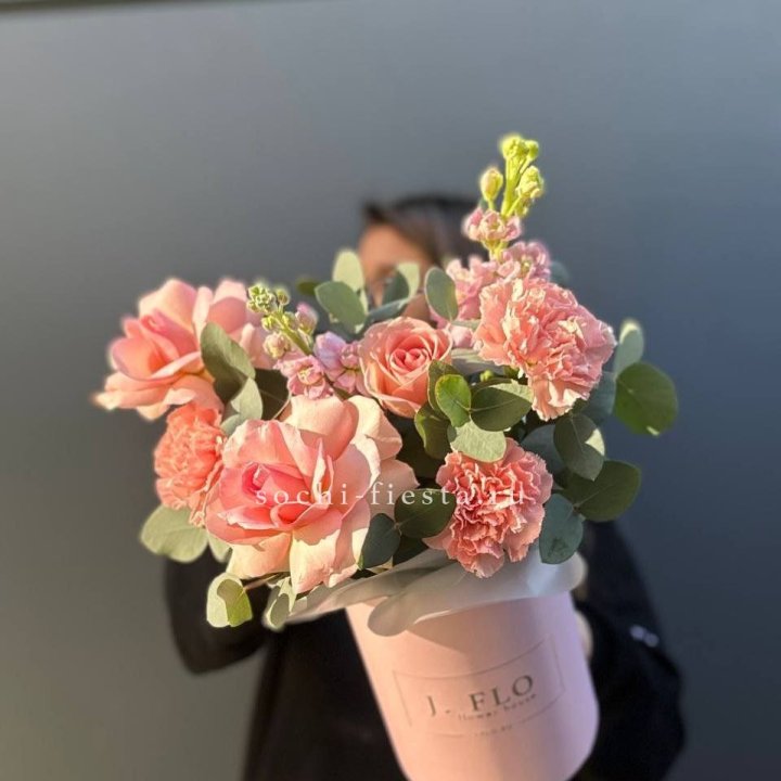 Цветы в боксе "Сизара" в Кемерово