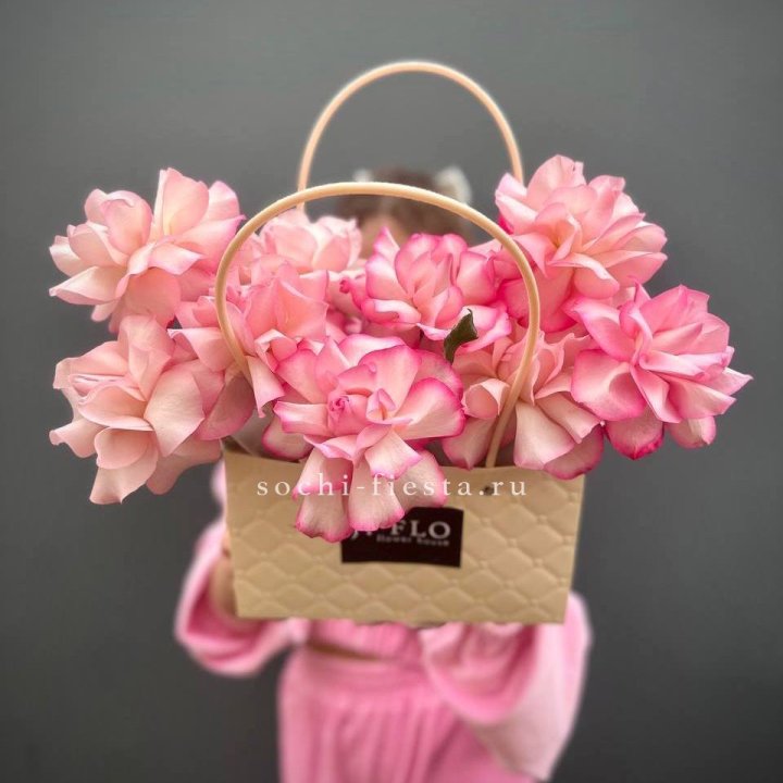 Сумочка розовых роз Венди в Кемерово