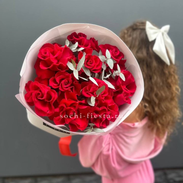 11 Красных французских роз в Кемерово