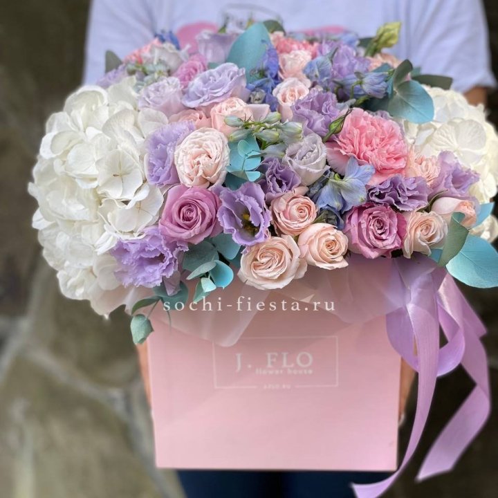 Цветочный бокс макси каб в Кемерово