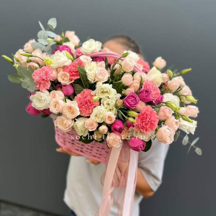 Цветочная корзина "Флоренция" в Кемерово