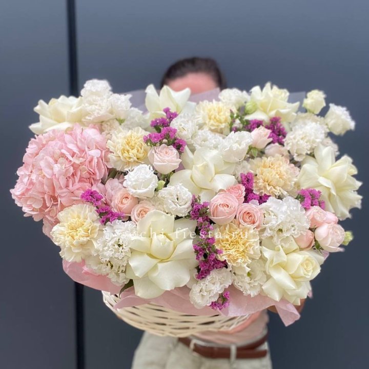 Корзина "Воздушная нежность" в Кемерово