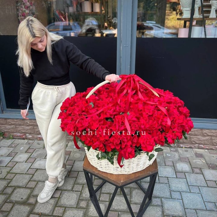 201 французская красная роза в Кемерово