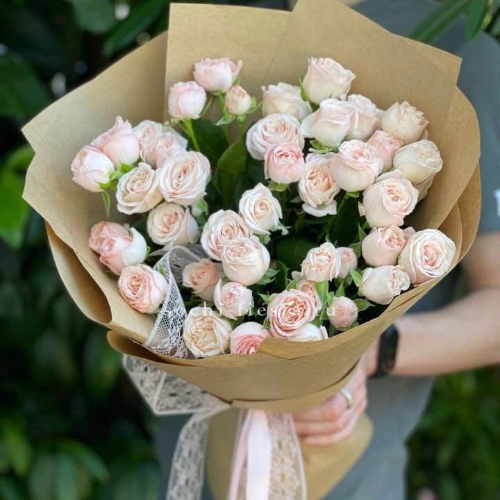 Кустовые розы букет №1 в Кемерово