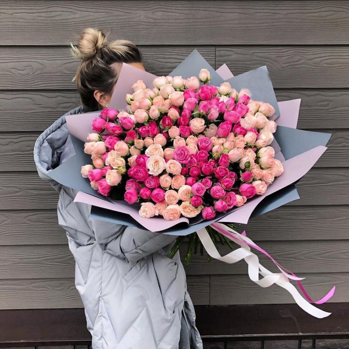 55 роз микс кустовых в Кемерово