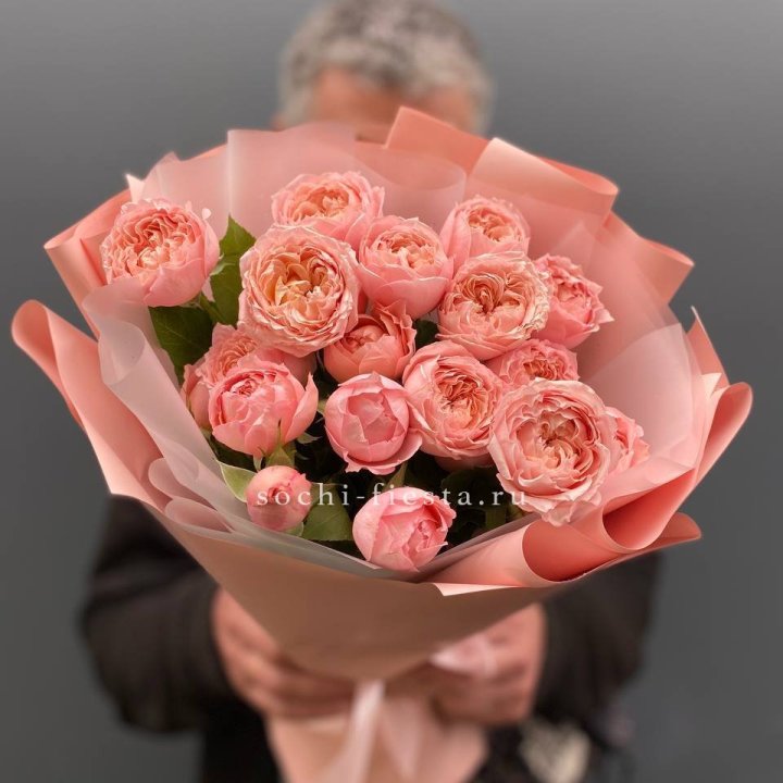 Букет комплимент из кустовых роз Джульетта в Кемерово