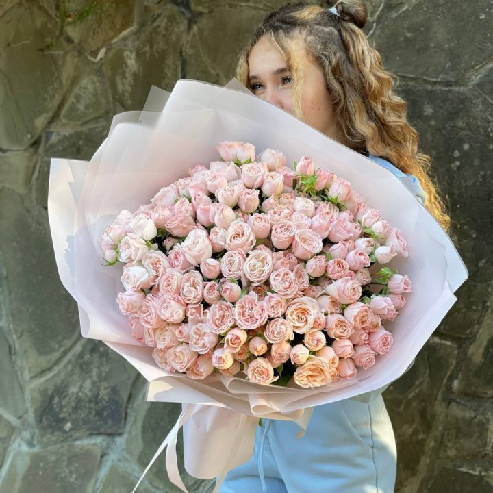 45 роза бомбастик Крем в Кемерово