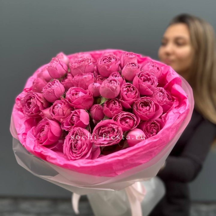 Букет из пионовидных роз  в Кемерово