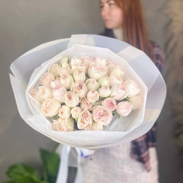 Букет кустовых роз в Кемерово