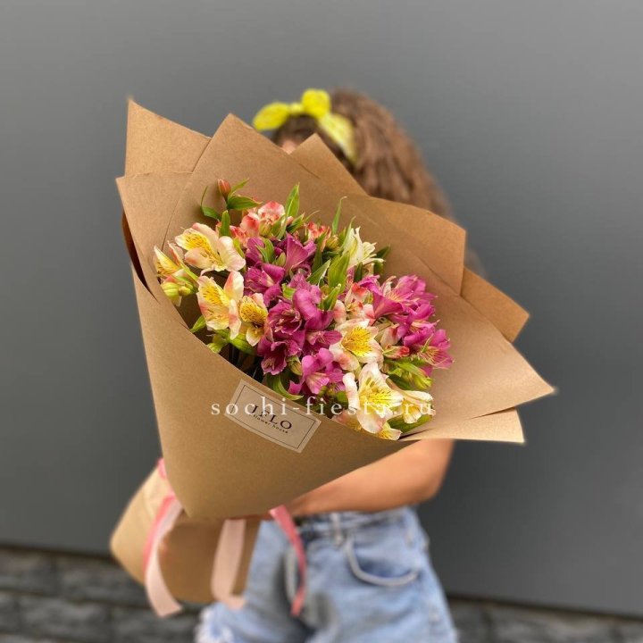 Альстромерии в крафте в Кемерово