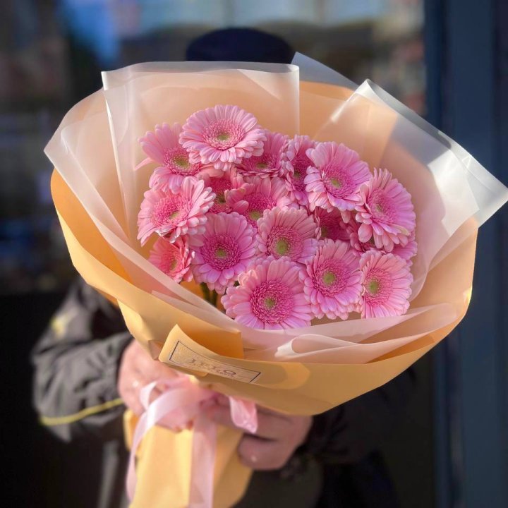 17 розовых гербер  в Кемерово