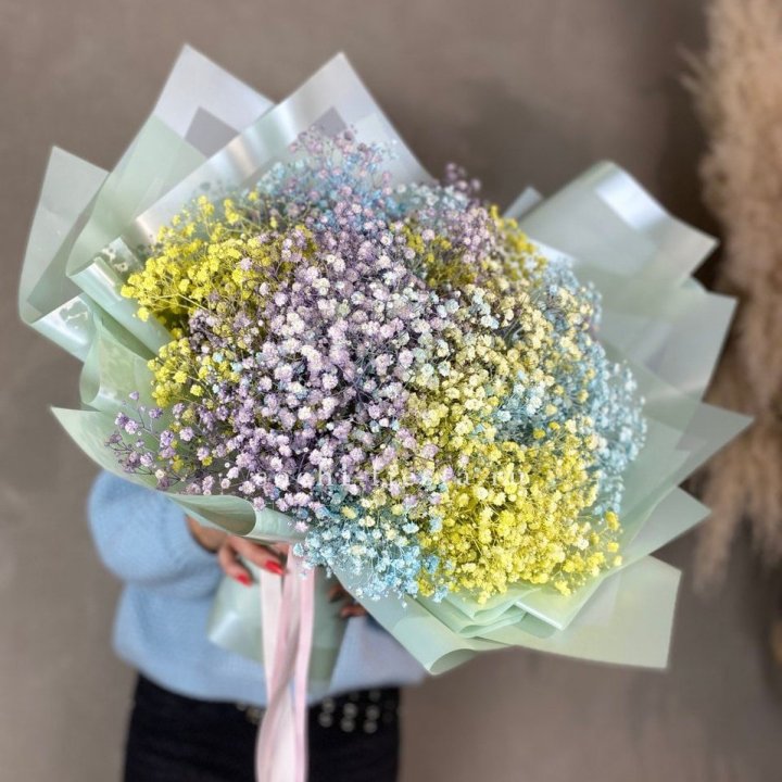 Букет радужных гипсофил в Кемерово