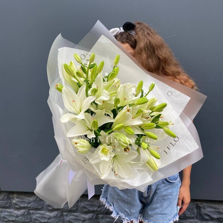 Букет  лилий "Воздушный"  в Кемерово