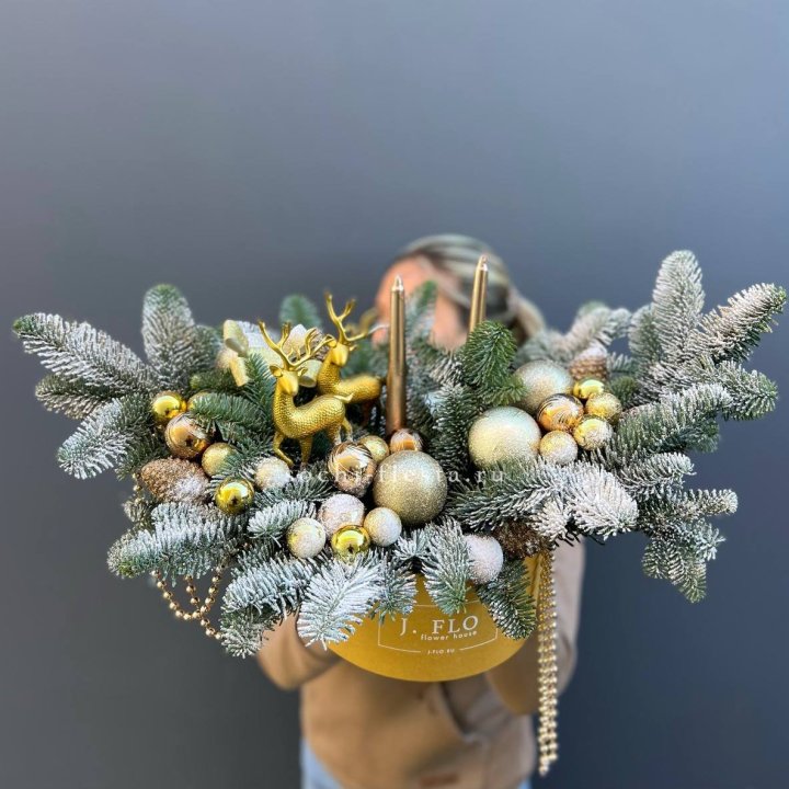 Композиция "Мери крисмас голд" в Кемерово