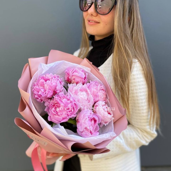 7 пионов в оформлении в Кемерово